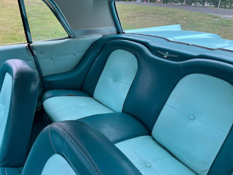 1960 Ford Thunderbird