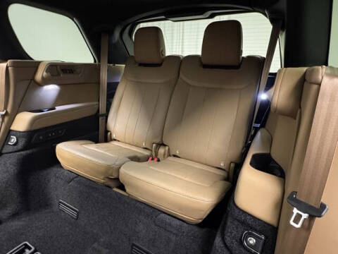 2023 Land Rover Range Rover P530 SE LWB