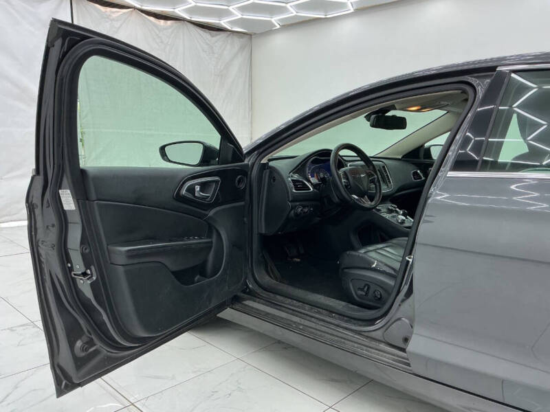 2015 Chrysler 200 C