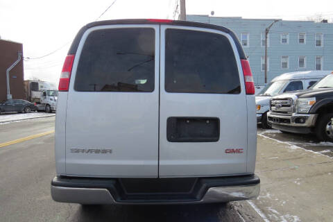 2017 GMC Savana 2500