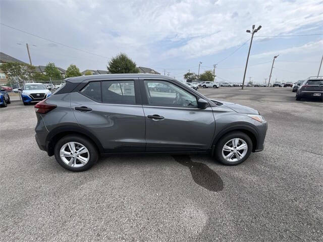 2025 Nissan Kicks Play S