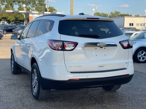 2017 Chevrolet Traverse LT
