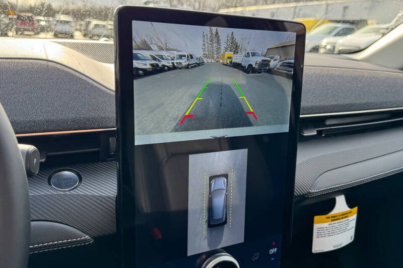 2025 Ford Mustang Mach-E Premium