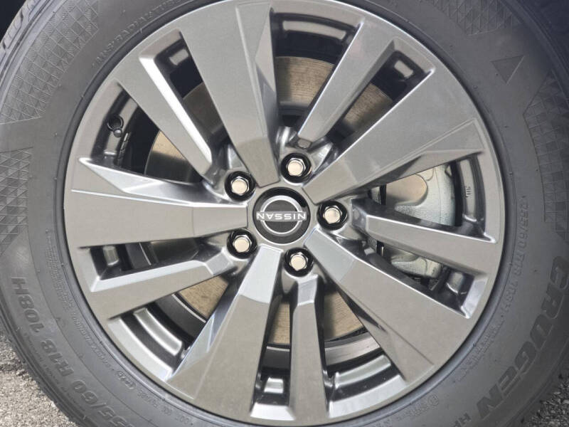 2026 Nissan Pathfinder SV