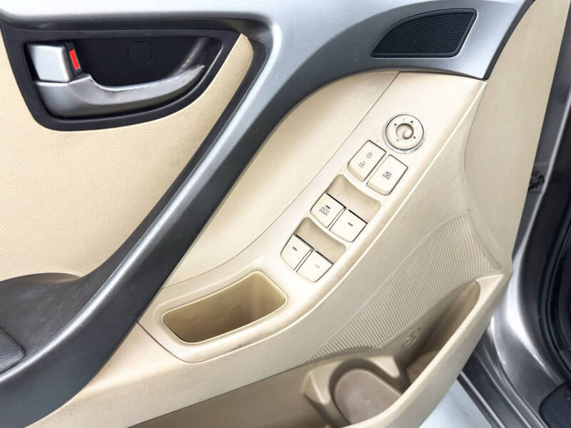 2011 Hyundai Elantra GLS