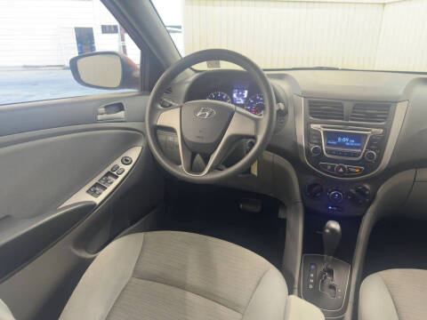 2016 Hyundai Accent SE