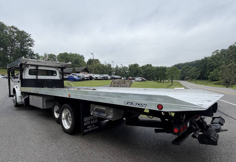 2019 Freightliner Business class M2