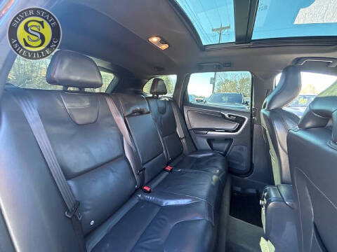 2015 Volvo XC60 T5 Drive-E Platinum