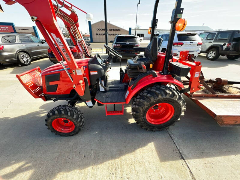 2021 Kioti CX2510 for sale at Tiger Auto Sales in Guymon OK