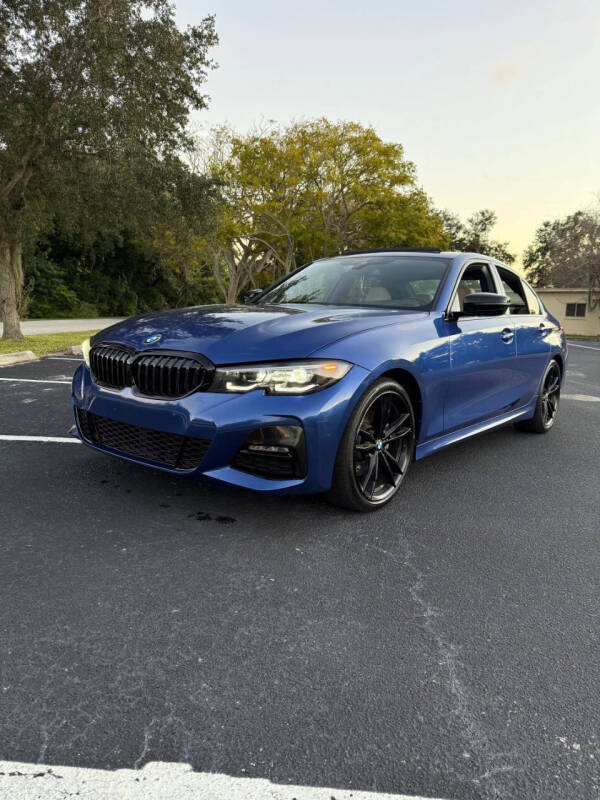 2022 BMW 3 Series 330i's photo