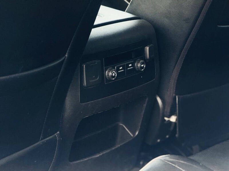 2017 Chevrolet Suburban LS