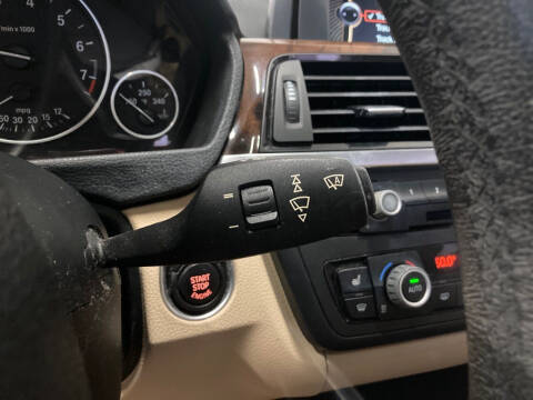 2014 BMW 3 Series 320i
