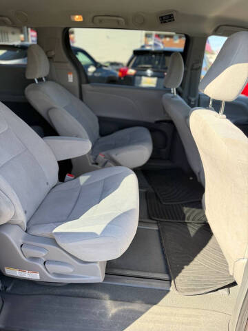 2019 Toyota Sienna L 7-Passenger