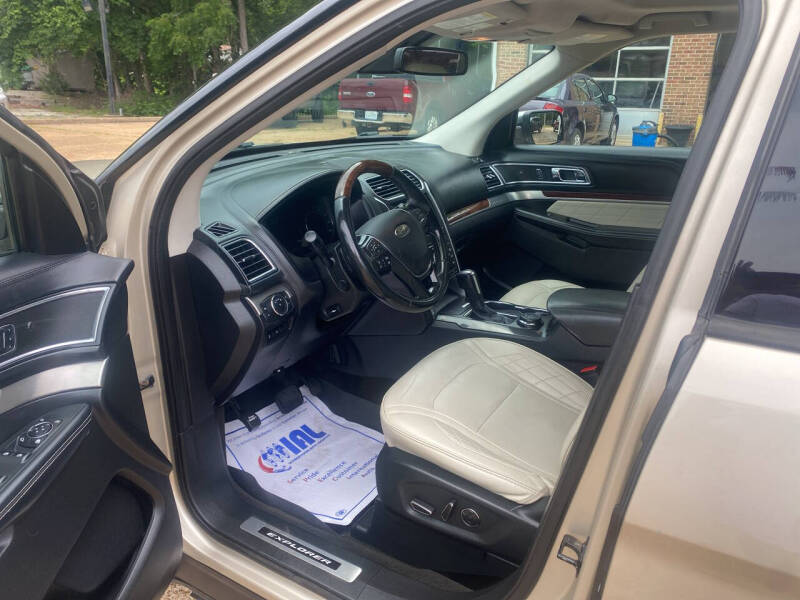 2017 Ford Explorer Platinum