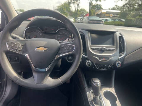 2017 Chevrolet Cruze LT Auto