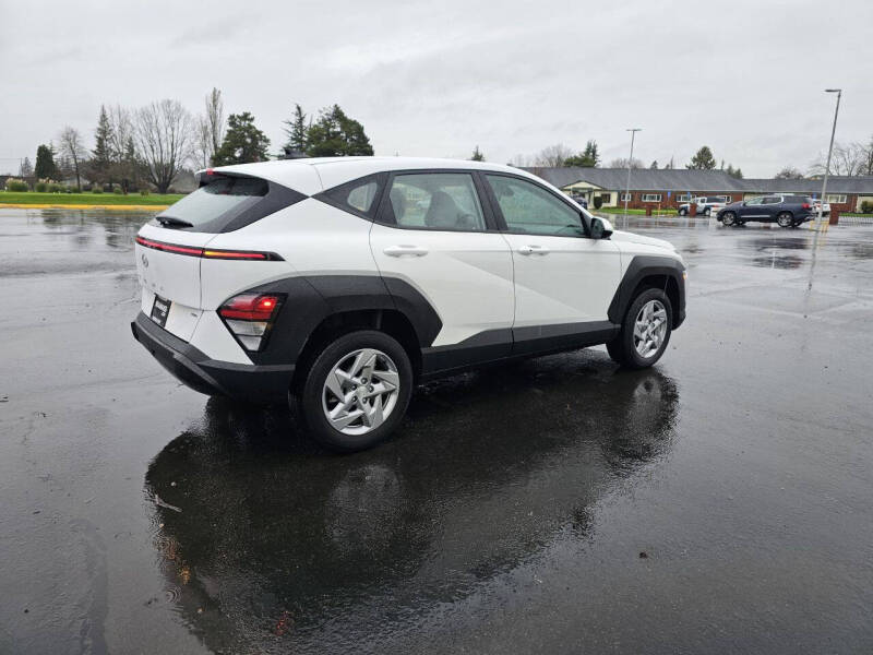 2024 Hyundai Kona SE