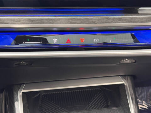 2023 BMW 7 Series 740i