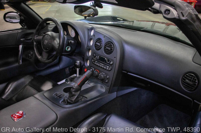 2004 Dodge Viper SRT-10