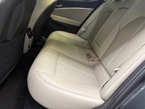 2021 Genesis G70 2.0T