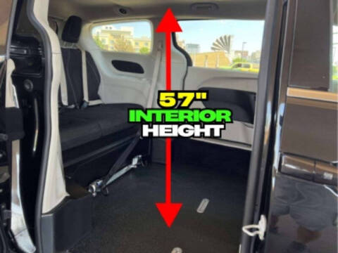 2022 Chrysler Voyager LX