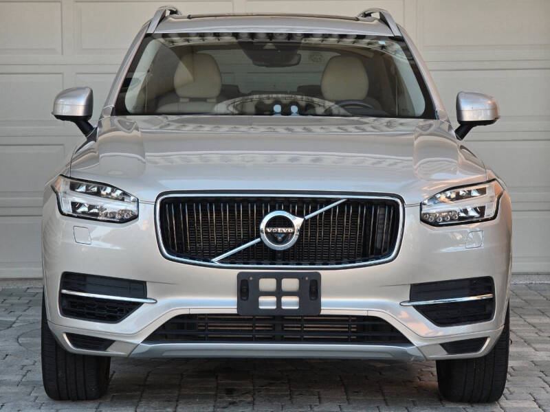 2016 Volvo XC90 T8 eAWD Momentum
