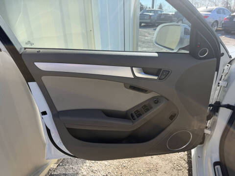 2012 Audi A4 2.0T quattro Prestige