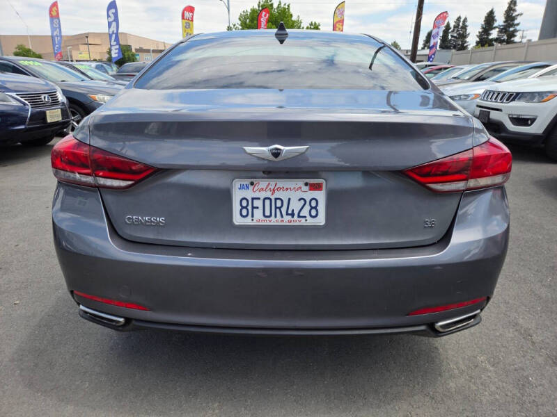 2015 Hyundai Genesis