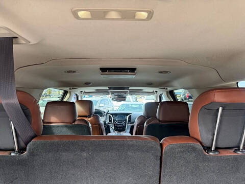 2016 Cadillac Escalade ESV Luxury Collection