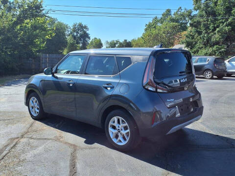2024 Kia Soul LX