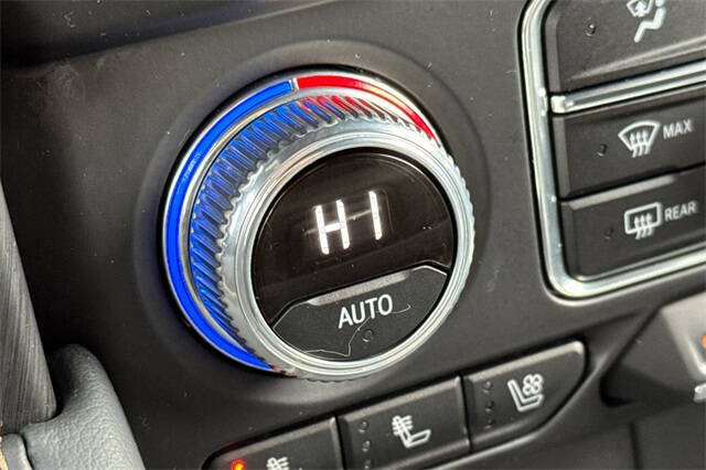 2023 GMC Yukon XL AT4