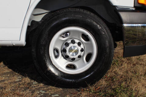 2025 Chevrolet Express 3500