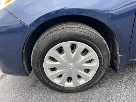 2014 Nissan Versa 1.6 SV