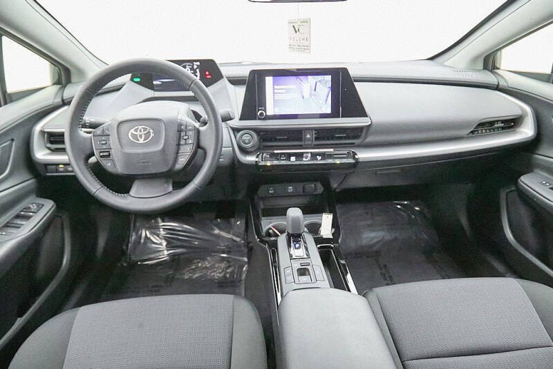2025 Toyota Prius LE