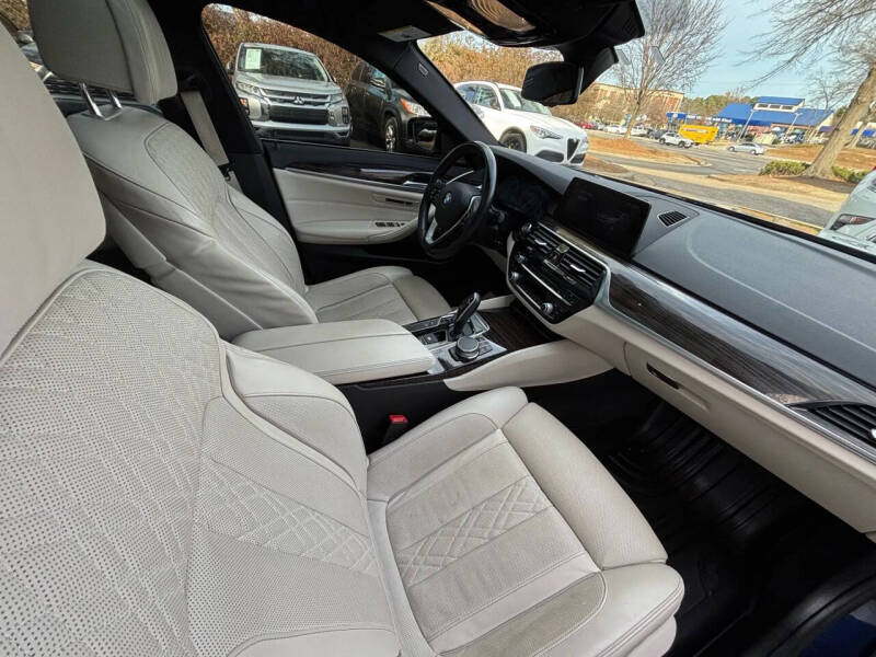 2019 BMW 5 Series 540i