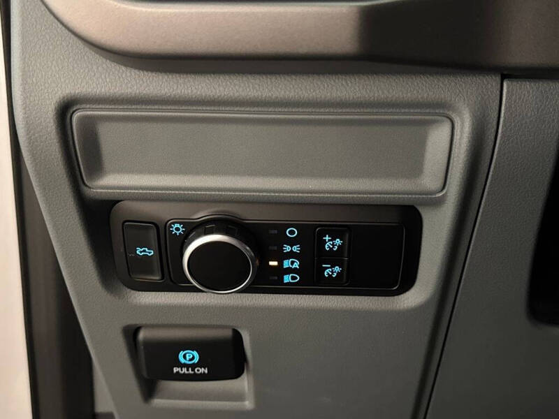 2025 Ford F-150 Lightning Pro