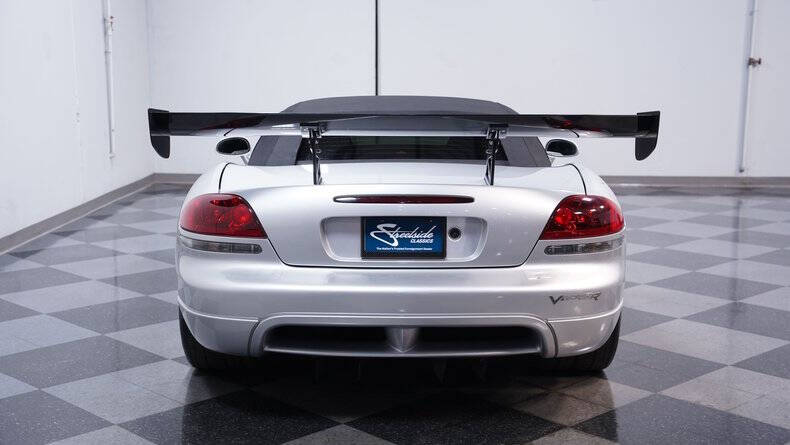 2005 Dodge Viper SRT-10