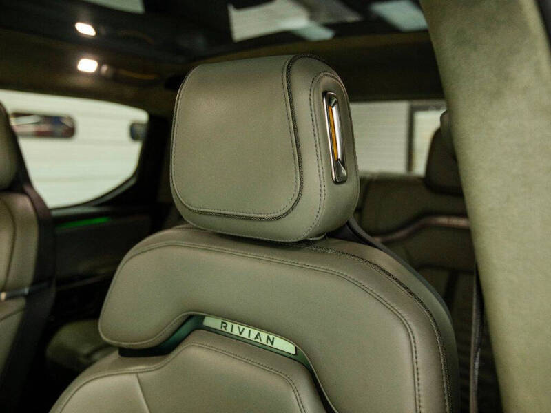 2022 Rivian R1T Adventure