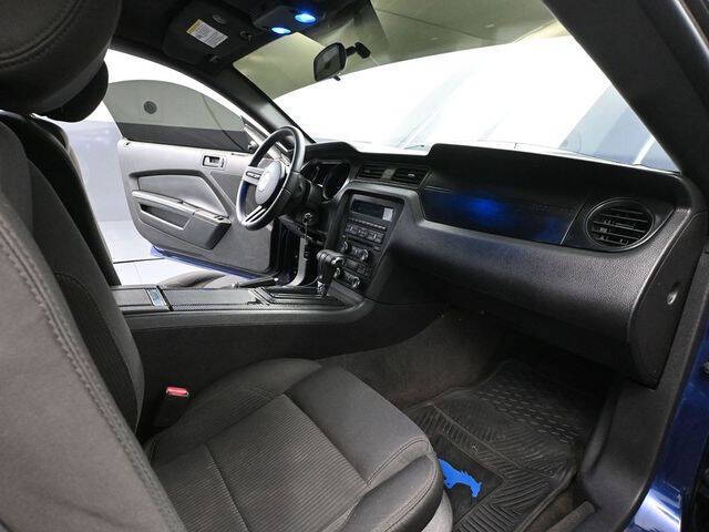 2012 Ford Mustang V6