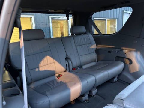 2003 Toyota Sequoia SR5