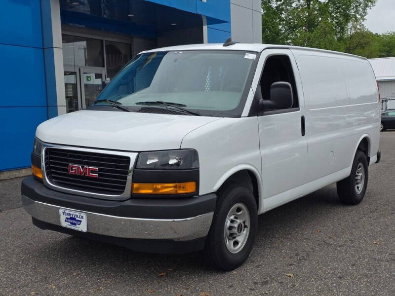 2023 GMC Savana 2500