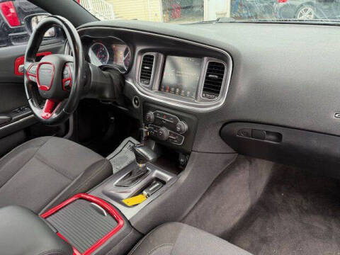 2015 Dodge Charger SE