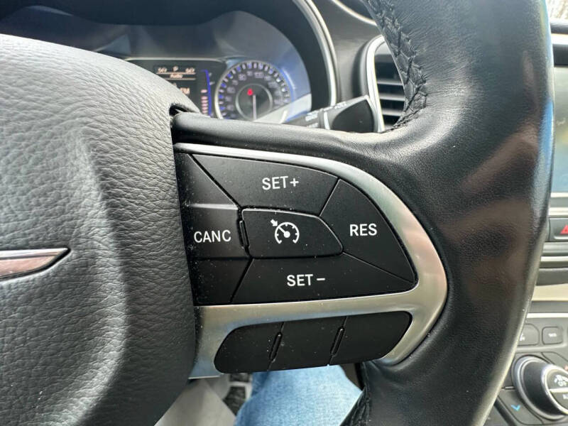 2016 Chrysler 200 Limited Platinum