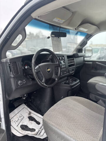 2021 Chevrolet Express 2500