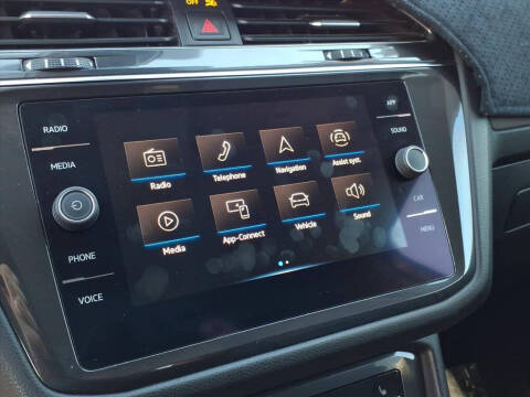 2022 Volkswagen Tiguan SE