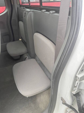 2006 Nissan Frontier XE