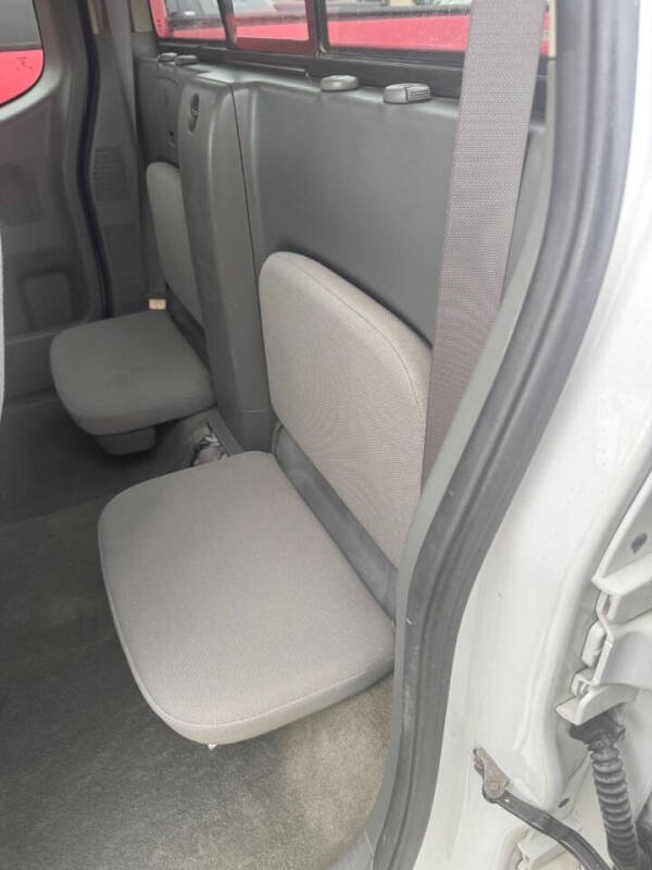 2006 Nissan Frontier XE