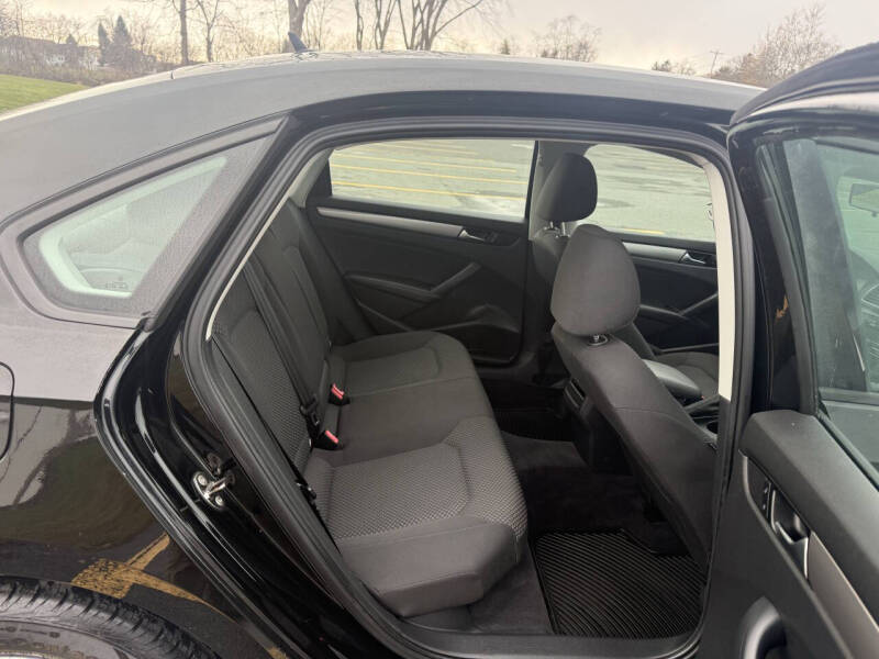 2012 Volkswagen Passat S PZEV