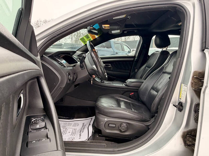 2013 Ford Taurus SEL