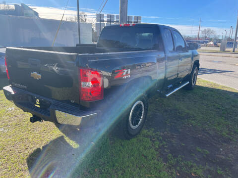 2013 Chevrolet Silverado 1500 for sale at LAURINBURG AUTO SALES in Laurinburg NC