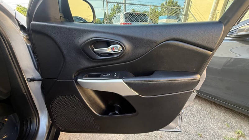 2018 Jeep Cherokee Latitude Plus